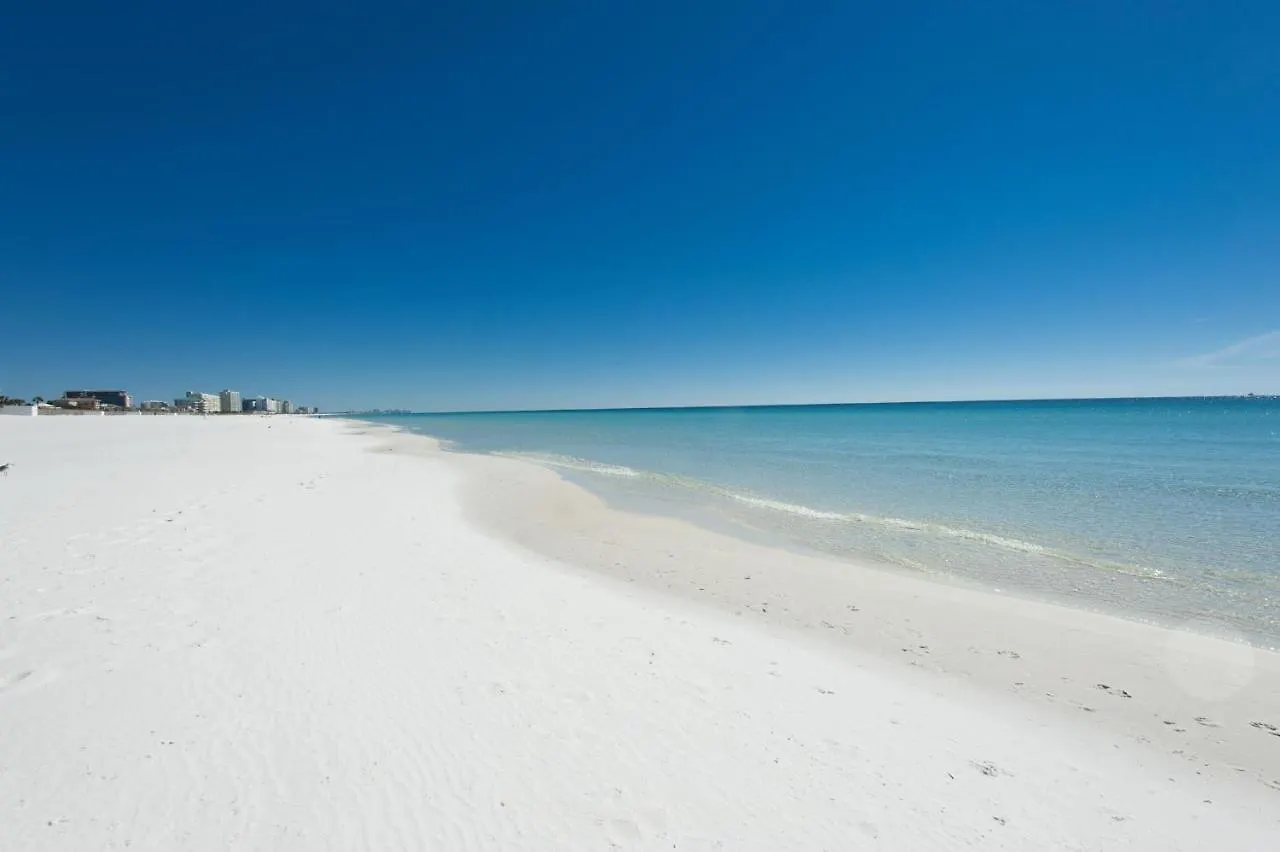 Holiday Surf And Racquet Club 101